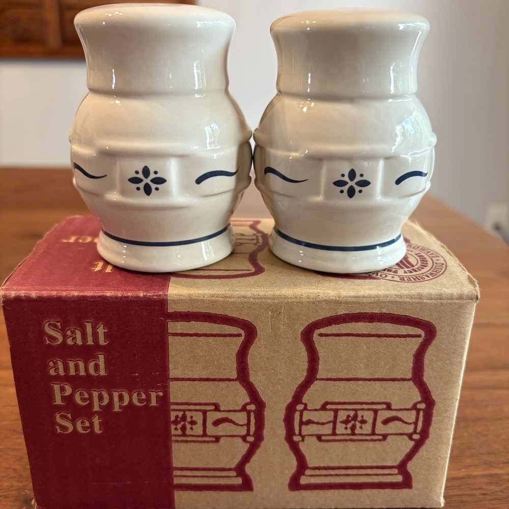 Longaberger Pottery Woven Traditions Classic Blue Round Salt & Pepper Shakers